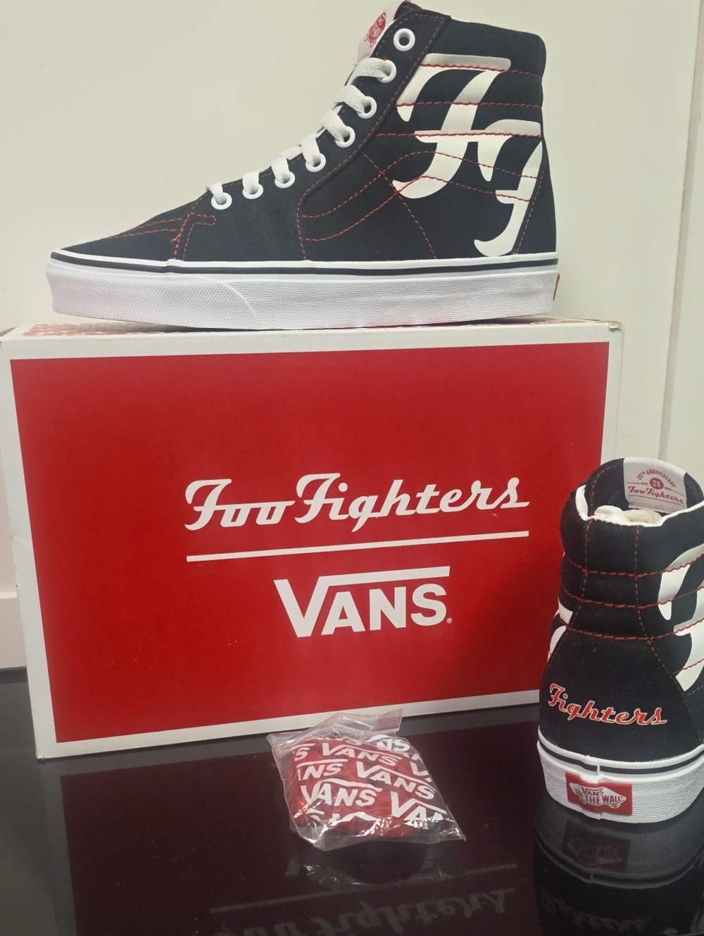 Vans Foo Fighters 25th Anniversary Sk8 Hi Men’s 7 Women’s 8.5 New With Box